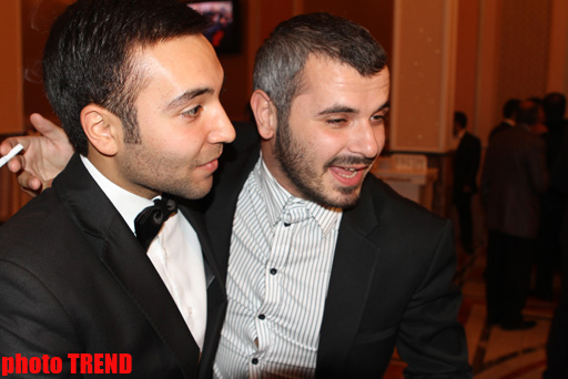 Emil Bədəlov ilin toyunu çaldırdı (FOTO)